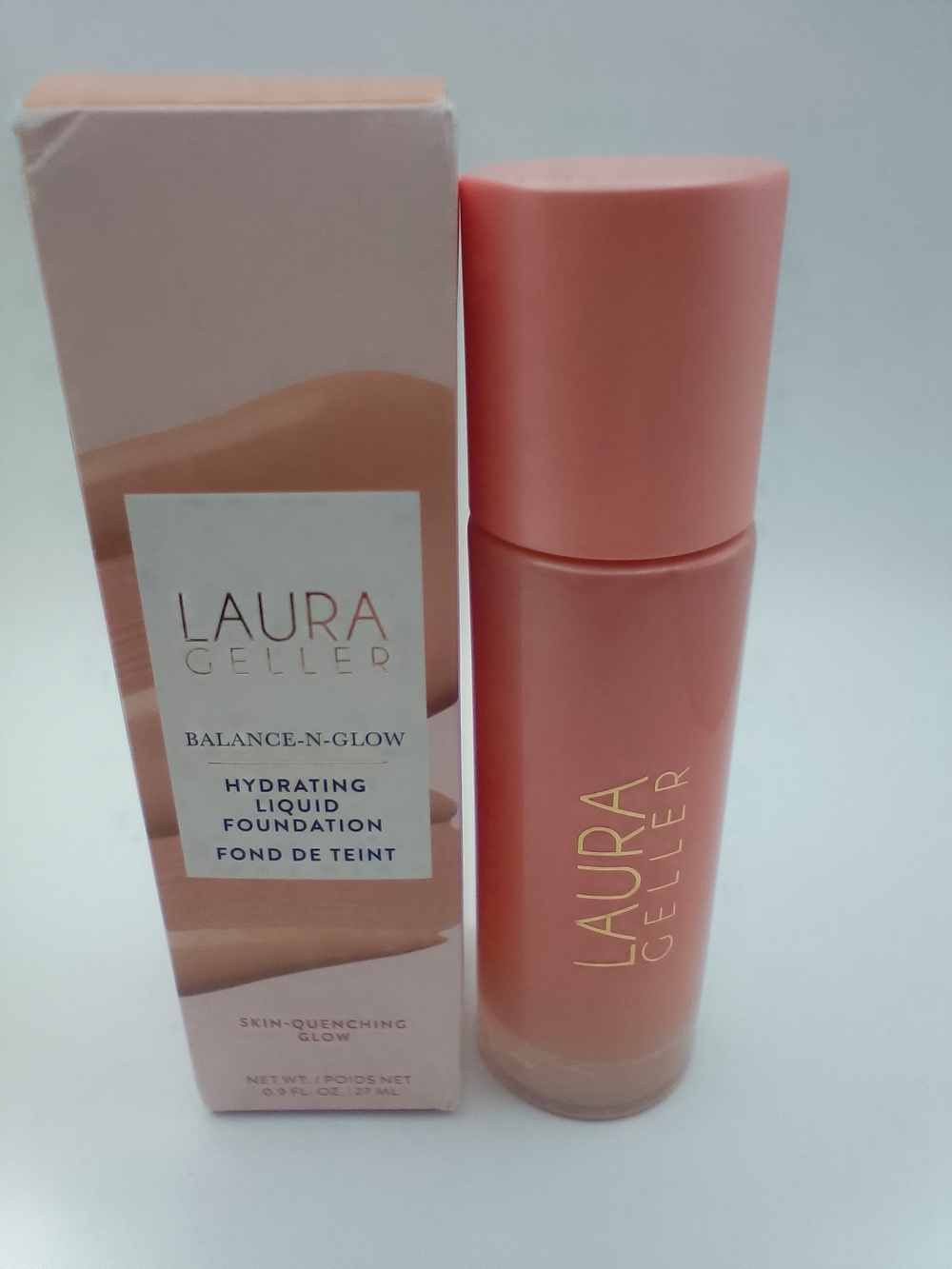 Laura Geller Balance-N-Glow Hydrating Liquid Foundation- Light